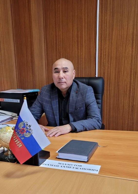 Махмутов Рахман Ахметжанович.
